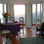 Charmoso No Funchal, Com Grande Jardim E Vista Esplendida *