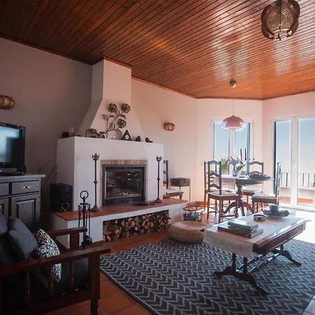 Charmoso No Funchal, Com Grande Jardim E Vista Esplendida