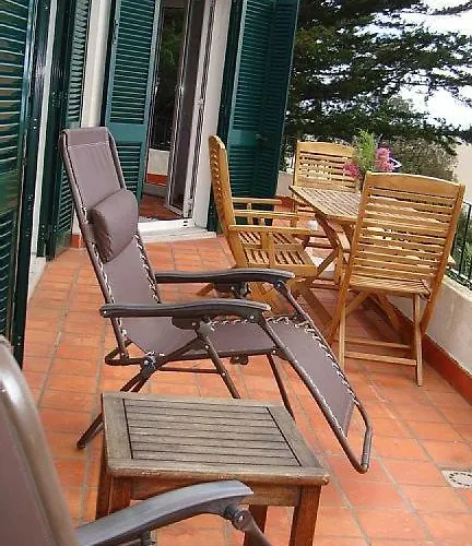 Charmoso No Funchal, Com Grande Jardim E Vista Esplêndida *