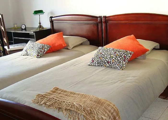 Charmoso No Funchal, Com Grande Jardim E Vista Esplêndida *