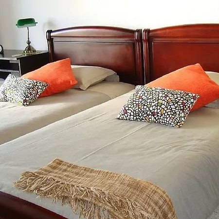 Charmoso No Funchal, Com Grande Jardim E Vista Esplendida *